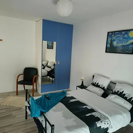 Privee Proche Stade De France Et Paris Dans Partage Homestay *
